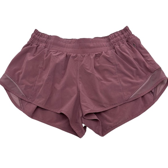 Lululemon Hotty Hot Short II *2.5" - Picture 3 of 6